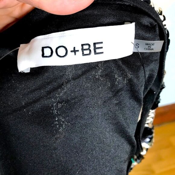 Beautiful & Sexy NWT Sequin Crop Top - Picture 8 of 9